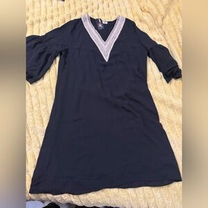 NWT Black Shift Dress with Lace V-Neck Hot Touch SIZE MEDIUM